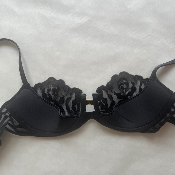 Victoria's Secret Very Sexy Scandalous Faux Leather Push up without padding Bra - Picture 13 of 13